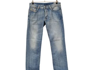 Diesel miesten farkut malli Larkee