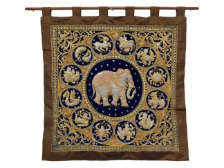 Perinteinen burmalainen Kalaga-seinävaate