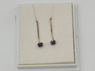Kultaiset 14k (585) korvakorut synteettisellä safiirilla