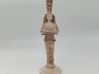 Efesoksen Artemiin patsaan pienoisjäljennös